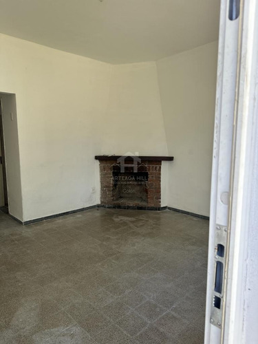 Vendo: Casa De 2 Dormitorios Con Fondo