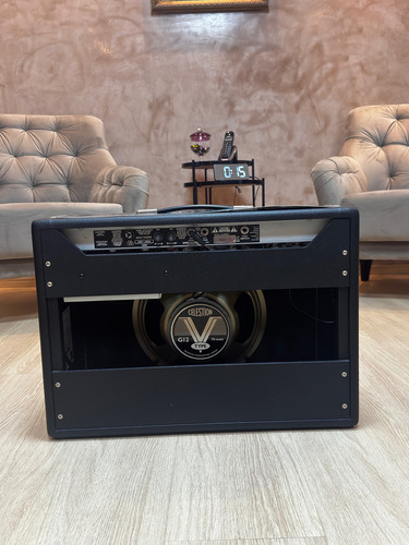 Amplificador Fender 68 Custom Deluxe Reverb® Fender (Usado)