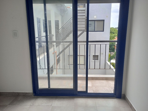 Depto En Alquiler, Amoedo 2000 Quilmes