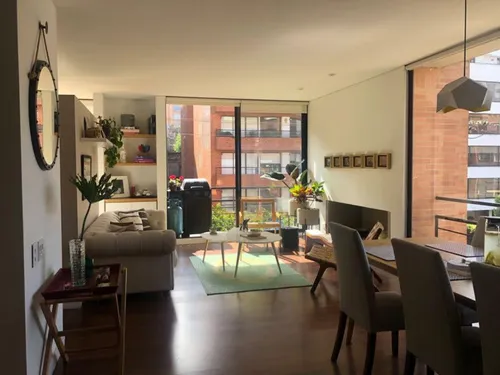 Apartamento En Arriendo En Los Rosales. Cod A21546