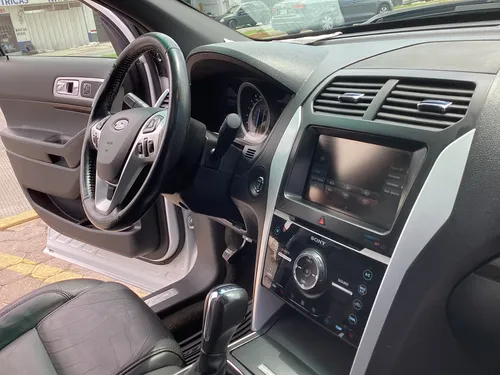 Ford Explorer 4.0 Limited V6 Sync 4x2 Mt