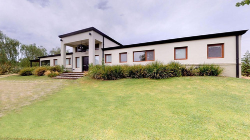 Imagen 3 de 30 de Casa En Venta En City Bell Calle 150 E/ 458 Y 467 Dacal Bienes Raices