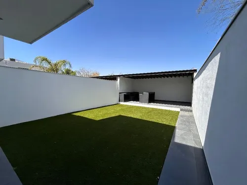 Casa En Venta En Colonia Condado De Asturias, Santiago, Nuevo León