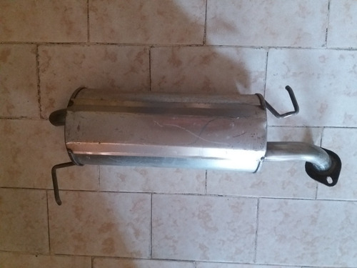 Imagen 2 de 2 de Silenciador Para Hyundai Gezt