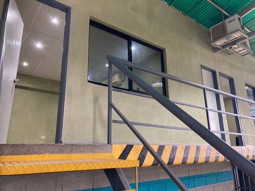 Imagen 6 de 16 de Alquiler De Galpón En Valencia 670 M2 Recién Remodelado