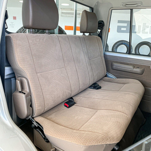 Imagen 7 de 11 de Toyota Land Cruiser