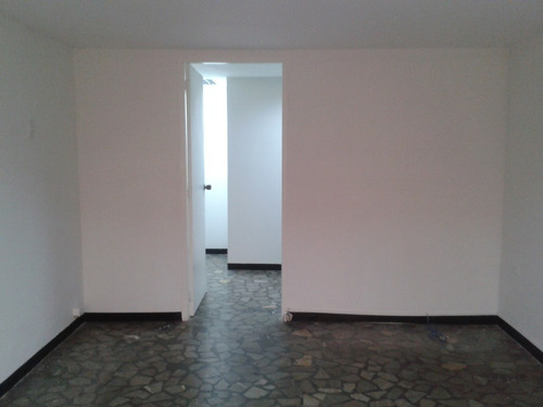 Imagen 4 de 7 de Oficina En Alquiler. Inf:04261696967, 02129536343