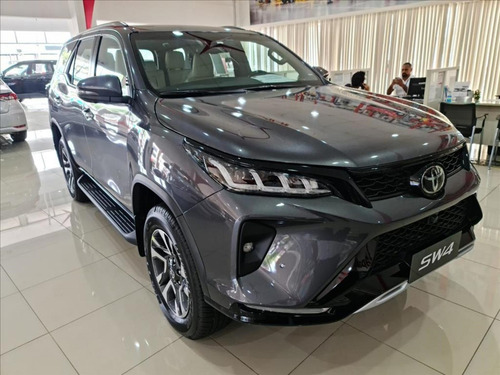 Toyota Hilux SW4 2.8 D-4D TURBO DIESEL DIAMOND 7L 4X4 AUTOMÁTICO