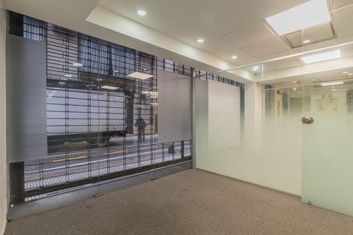 Local En Alquiler Microcentro San Martin 176 Apto Todo Destino 1000 M2