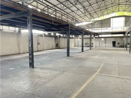 Bodega En Arriendo El Caimo