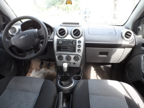Imagem 10 de 11 de Ford Fiesta Sedan Se 1.6 2014, Excelente Estado, Completo.