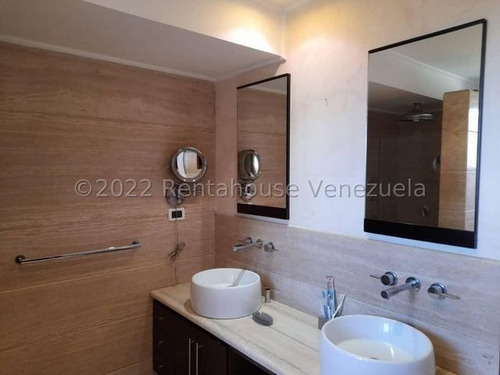 Imagen 8 de 14 de Lujoso Apartamento Ph Totalmente Remodelado Ubicado En La Urbanización Miranda Caracas 22-23715