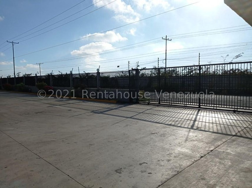 Imagen 5 de 9 de Rentahouse Concepto 0414-412.8424 / 21-26687