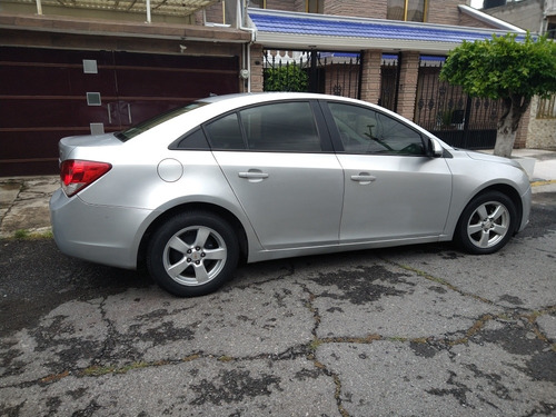 Imagen 12 de 12 de Chevrolet Cruze 2010 1.8 A Ls Aa Cd Mp3 R-16 At