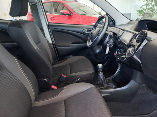 Toyota Etios XLS 1.5 MT6