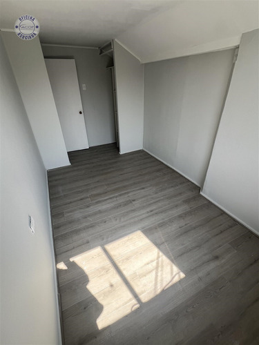 Casa En Venta De 3 Dorm. En Maipú