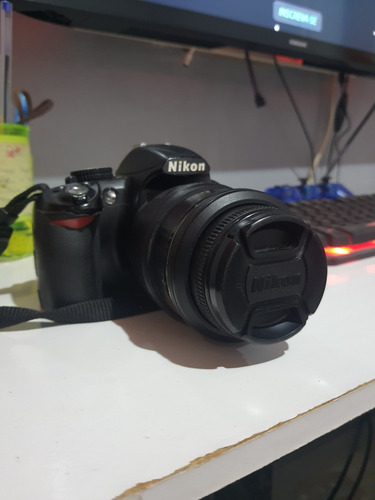 Câmera Nikon D3100 + Acessórios