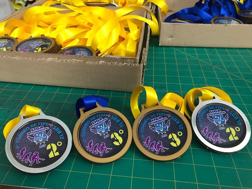 Imagen 9 de 9 de Kit 3 Medallas Mdf Con Impresión Digital