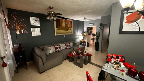 Casa De 3 Recámaras, Estudio, Tres Baños Completos 2 Salas