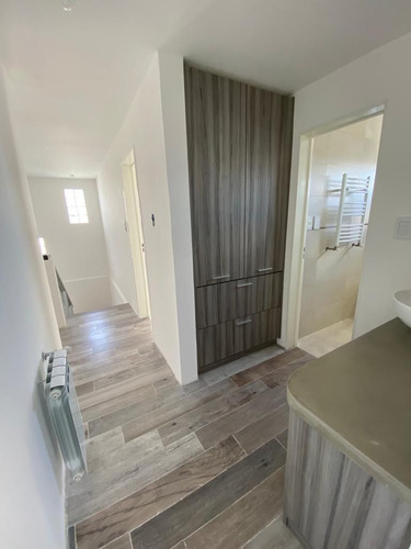 Imagen 9 de 17 de Venta Semipiso 2 Dorm C/ Cochera 15 E/45 Y 46. La Plata