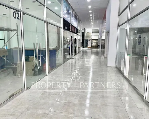 Excelente Ubicación De Locales Comercial En San Mi...