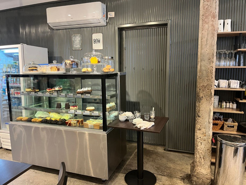Fondo De Comercio A La Venta Bar- Heladeria - Cafeteria En Pleno Villa Del Parque