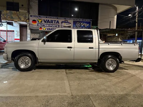 Nissan D21 2.4 4x2