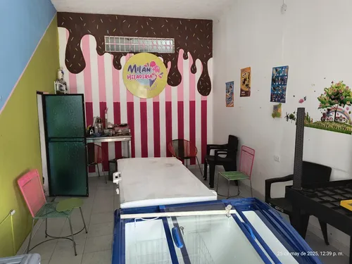 Casa Rentable Con 2 Apartamentos Y Un Local