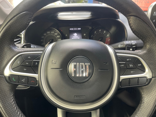 Fiat Cronos 1.8 Precision 16v Flex Aut. 4p