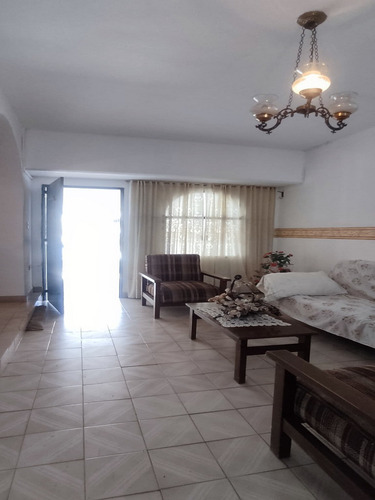 Casa En Venta Los Nisperos Conjunto Cerrado Internet Patio Jardin 2 Plantas Amaoblada Terraza De Los Nisperos Valencia