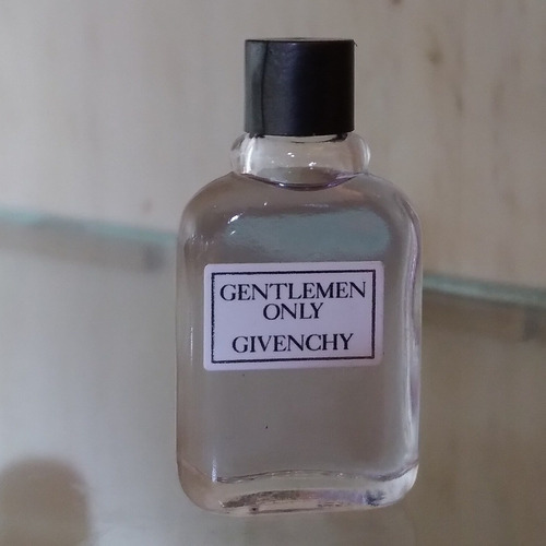 Perfum Miniatura Colección Givenchy Gentlemen Only 3ml Vint (Usado)