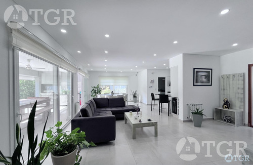 Casa Exclusiva En Miralagos
