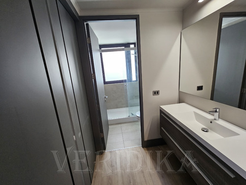 Arriendo Depto. 3d, 3b, 2 E Y 1 Bod, 162m2 Alto Las Condes.