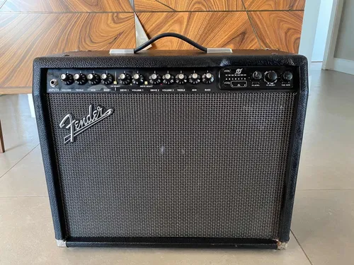 Fender deluxe 900 amp outlet