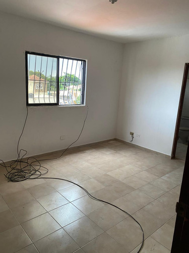 Se Vende Apartamento 4to Nivel Ubicado En Alma Rosa Ii Sde