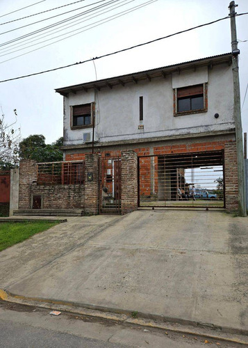 Calle 514 E/ 9 Y 10 - Ringuelet - La Plata Casa A Terminar.