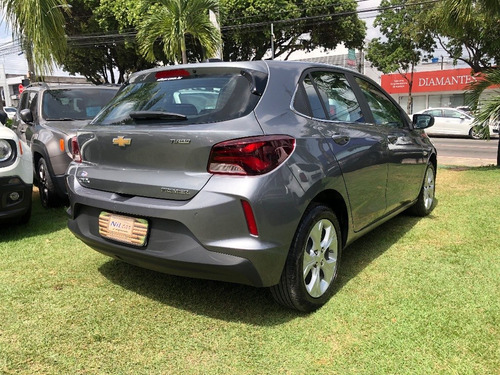 Imagem 5 de 10 de Chevrolet Onix Hatch Prem. 1.0 12v Tb Flex 5p Aut.