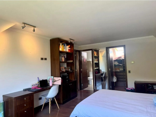 Casa En Las Condes/ S C De Apoquindo Condominio