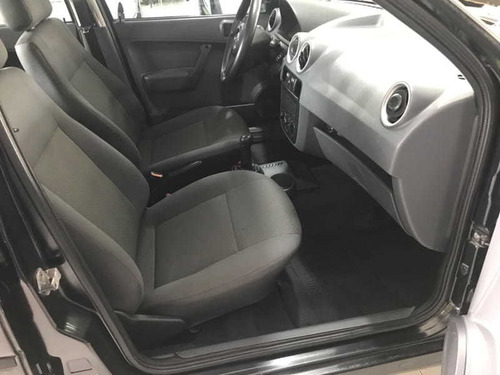 Imagem 14 de 15 de Volkswagen Gol 1.0 G4 Trend 8v Flex 4p Manual