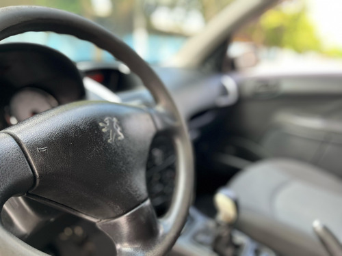 Peugeot 207 1.4 Xr Flex 5p