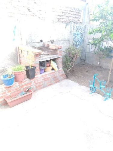 Casa En Venta De 4 Dorm. En Maipú