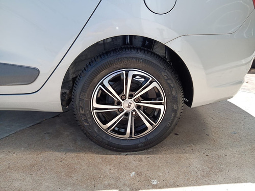 Imagen 14 de 14 de Hyundai Grand I10 2015 1.2 Gls Sedan Mt