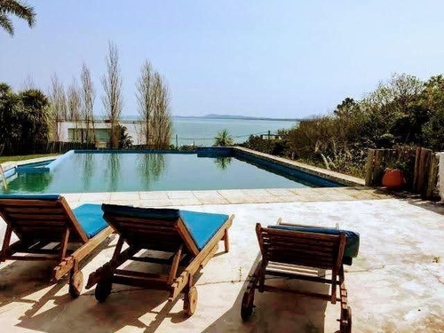 Casa En Venta De 3 Dormitorios En Punta Ballena