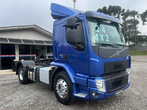 Volvo Vm 360 Tração 4x2 Toco Ano 2023/2024 Azul Susp. Mola