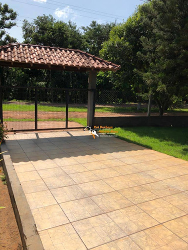 Chácara Estância Favoretto Com 3 Dormitórios Sendo 1 Suíte - Ch0004