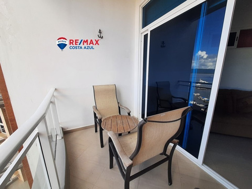 Se Vende Apartamento Vista Al Mar En Tucacas, Edificio Puerto Varadero.
