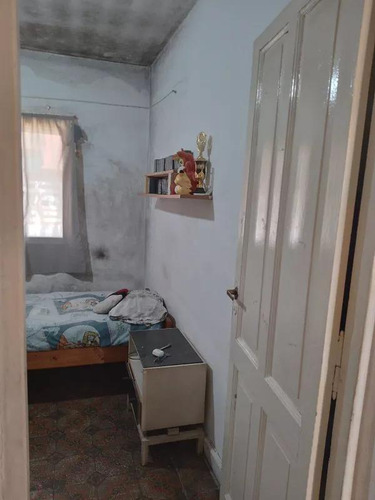 Casa En Venta - 2 Dormitorios 1 Baño - Cochera - 350mts2 - Almirante Brown
