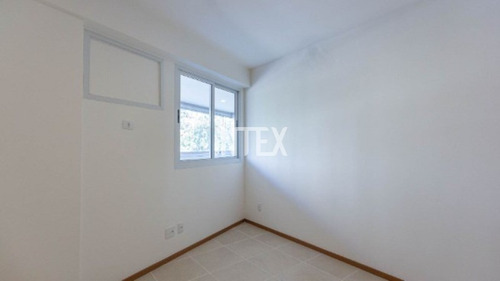 Imagem 18 de 30 de Apartamento 3 Quartos (1 Suíte) Com Varanda, 1 Vaga E Lazer Completo No Humaitá - Ap01806 - 70575070