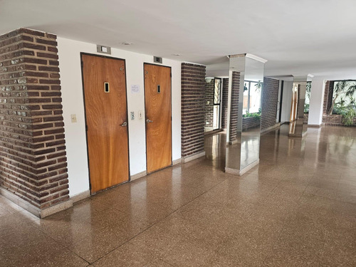 Departamento En Venta Sobre Av. Del Libertador - Olivos