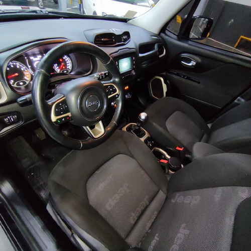 Imagen 8 de 9 de Jeep Renegade